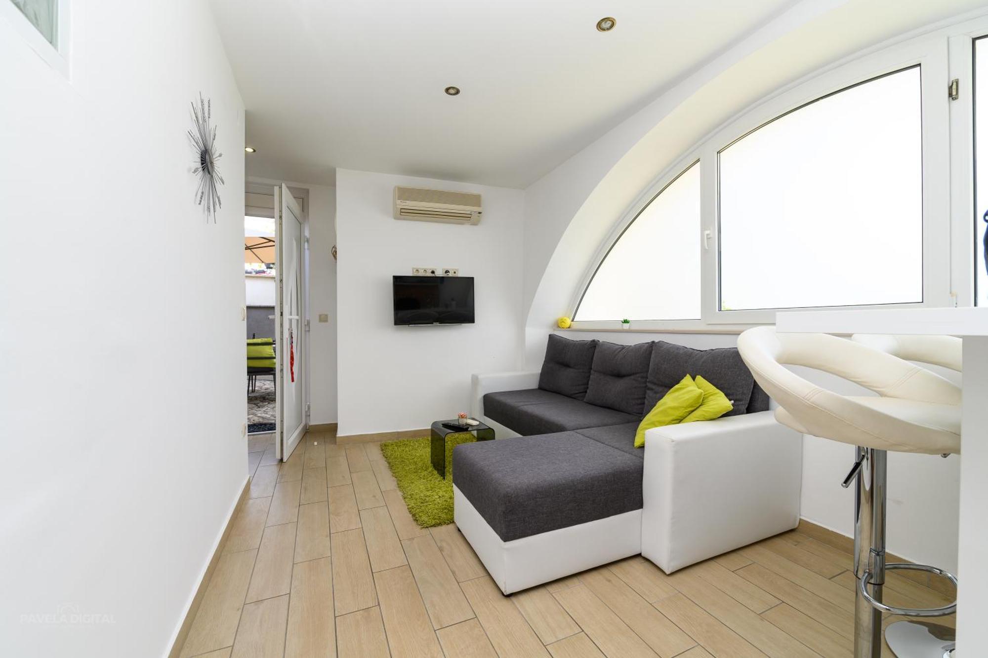 Apartments Maksim And Timon Veglia Exterior foto